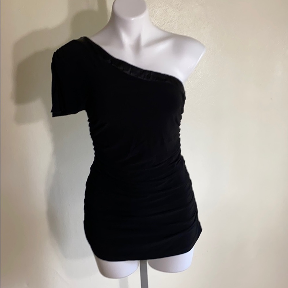 Unit USA -off the Shoulder Tunic